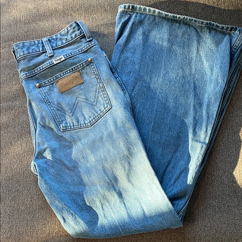 Women’s Wrangler Wanderer 622 Ariel Flare Blue Jeans